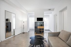 Apartment With Shared Garden in Banjol