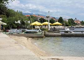 Apartment in Kampor Near Sandy Beach