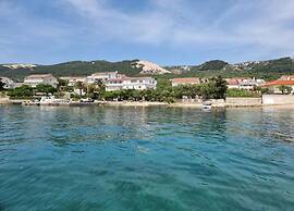 Apartment in Kampor Near Sandy Beach