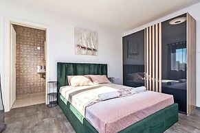 Spacious Villa in Pula With Heated Pool