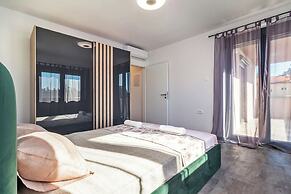 Spacious Villa in Pula With Heated Pool
