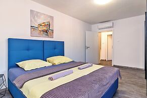 Spacious Villa in Pula With Heated Pool