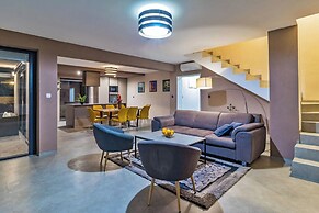 Spacious Villa in Pula With Heated Pool