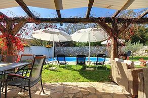 Villa Katherine With Pool and Game Room