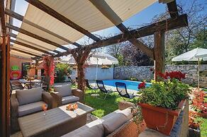 Villa Katherine With Pool and Game Room