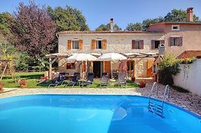 Villa Katherine With Pool and Game Room