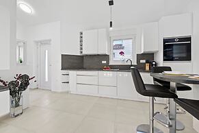 Apartment, 100m From the Beach