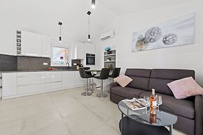 Apartment, 100m From the Beach