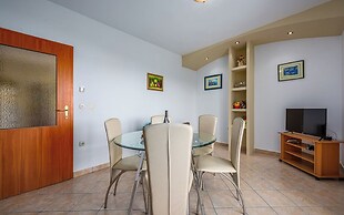 Apartment in Drenje With Sauna