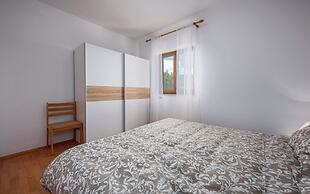 Apartment in Drenje With Sauna