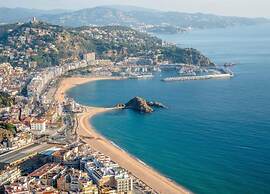 Villa in Blanes With Pool & Sea Views