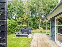6 Person Holiday Home in Ansager