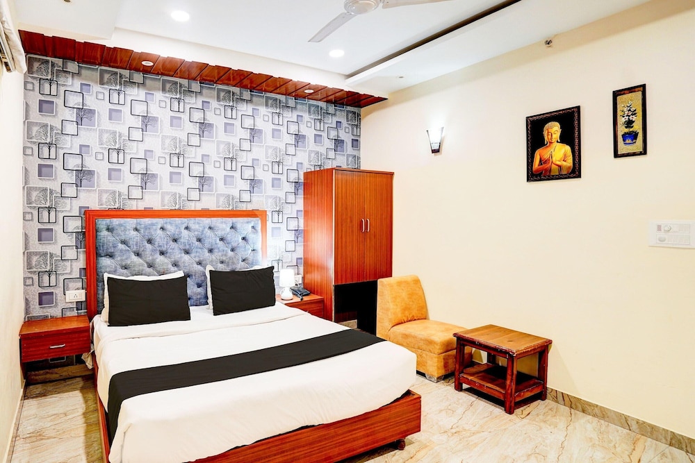 Cozy Stays Near Vishwanath Temple
