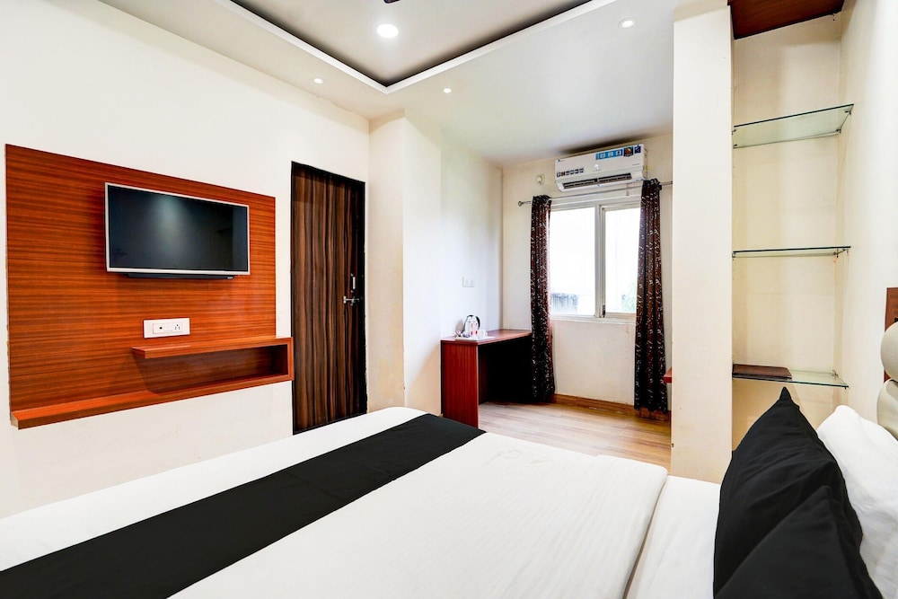 Cozy Stays Near Vishwanath Temple