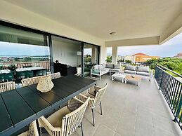 Spacious Apartment With Wonderful sea View