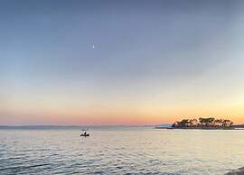 Spacious Apartment With Wonderful sea View
