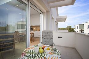 One Bedroom Apartment With Balcony