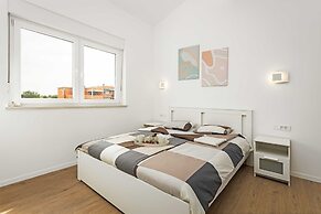 One Bedroom Apartment With Balcony