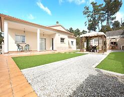 Villa in Lloret de Mar With Private Pool
