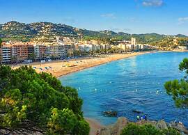 Villa in Lloret de Mar With Private Pool