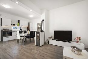 Villa in Gajana With Heated Pool