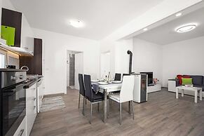 Villa in Gajana With Heated Pool
