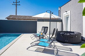 Villa in Gajana With Heated Pool