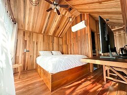 Lush Inn Phuket