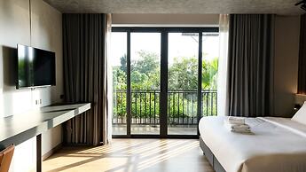 Lush Inn Phuket