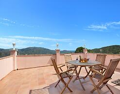 Villa in Lloret de Mar With Private Pool