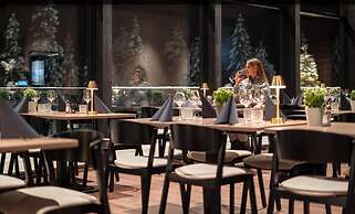 Arctic Panorama Resort & Spa