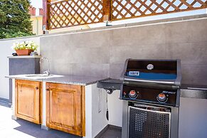 Villa With Pool, Jacuzzi, Table Tennis