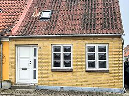 6 Person Holiday Home in Marstal