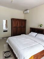 Amini Guest House