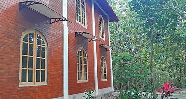 Amini Guest House