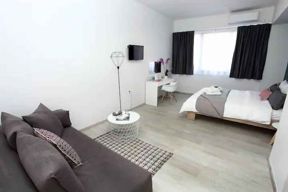 Old Town Hall Suites and Apartments