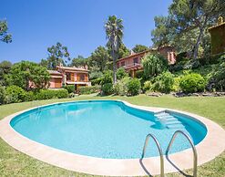 Villa in Spain Near Sandy Beach & Mountain Views