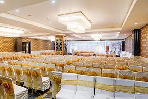 Super Townhouse PBG Mall Vashi
