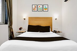Super Townhouse PBG Mall Vashi