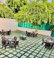 Hostel ivory