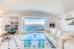 Villa in Roses With Private Pool & Sea Views