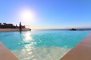 Villa in Roses With Private Pool & Sea Views