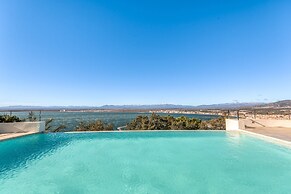 Villa in Roses With Private Pool & Sea Views