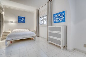 Villa in Roses With Private Pool & Sea Views
