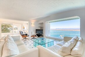 Villa in Roses With Private Pool & Sea Views