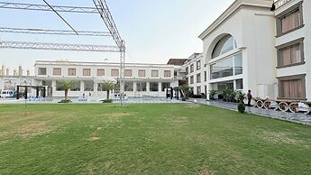 ORCHHA RIVER STONE RESORT