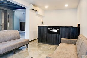 Cozy Deluxe Stays at Balewadi Pune