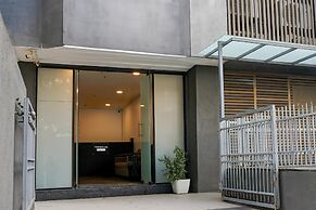 Cozy Deluxe Stays at Balewadi Pune