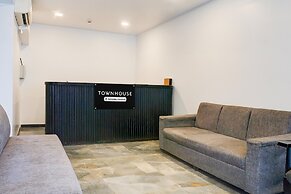 Cozy Deluxe Stays at Balewadi Pune