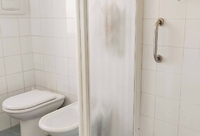 Room-large Double Room in Central Downto